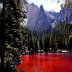 Lo spazio di un lago rosso